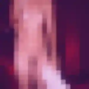 Contacte Armelle, 21 ans à Albert en privé