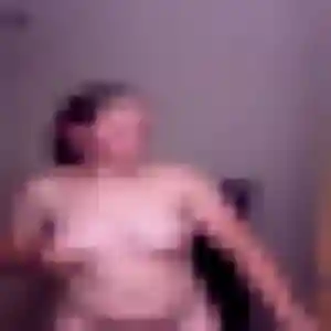 Photo de Delia à Arras (21 ans) - rencontre cougar gratuit