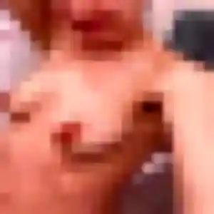Flore (25 ans) à Audruicq propose un rencontre cougar rapidement