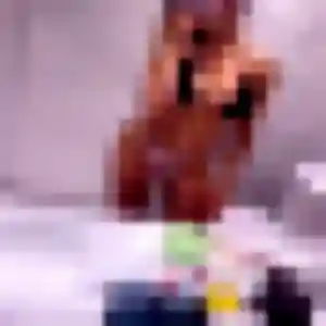 Doriane (24 ans) à Bailly attend un rencontre cougar ce soir