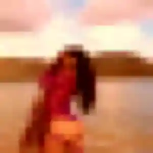 Contacte Vicky, 22 ans à Beaumont-sur-Oise en privé