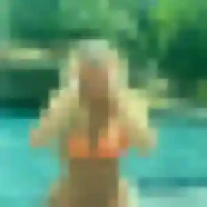 Anne-Charlotte, 27 ans, disponible à Belleu pour un rencontre cougar