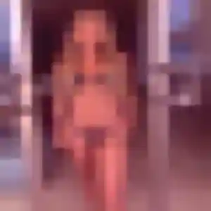 Ursula, fille de 26 ans veut rencontre cougar à Camon