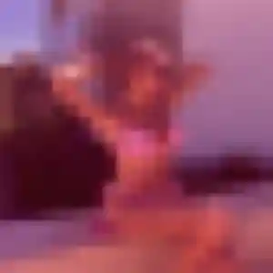 Yvonne, 21 ans, en ligne à Camon pour un rencontre cougar