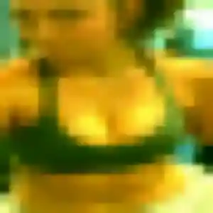 Contacte Huguette, 25 ans à Compiègne en privé