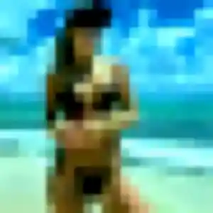 Helena, 35 ans, connectée à Coulogne pour une rencontre coquine