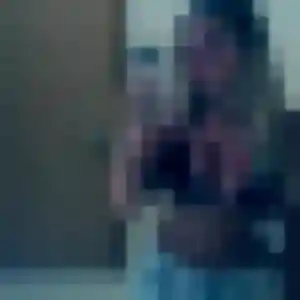 Sylvie, 19 ans, connectée à Estrées-Saint-Denis pour un rencontre cougar