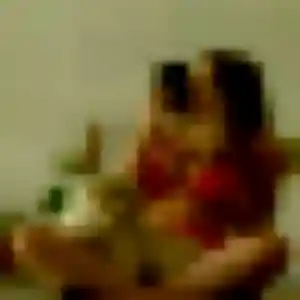 Découvre Marie-Christine, 19 ans à Le Mesnil-Saint-Denis en privé