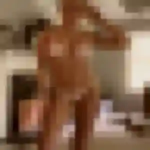 Elodie (23 ans) à Mennecy propose un rencontre cougar rapidement
