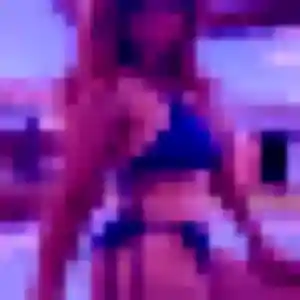 Contacte Perrine, 23 ans à Mennecy en privé