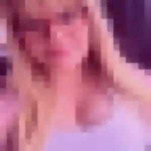 Photo de Emeraude à Menucourt (21 ans) - rencontre cougar discret