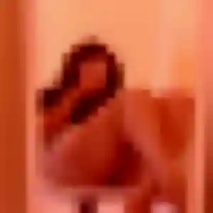 Anne-Charlotte (33 ans) à Saint-Arnoult-en-Yvelines cherche un rencontre cougar aujourd'hui