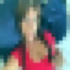 Jade (29 ans) à Vaux-sur-Seine attend une rencontre ce soir